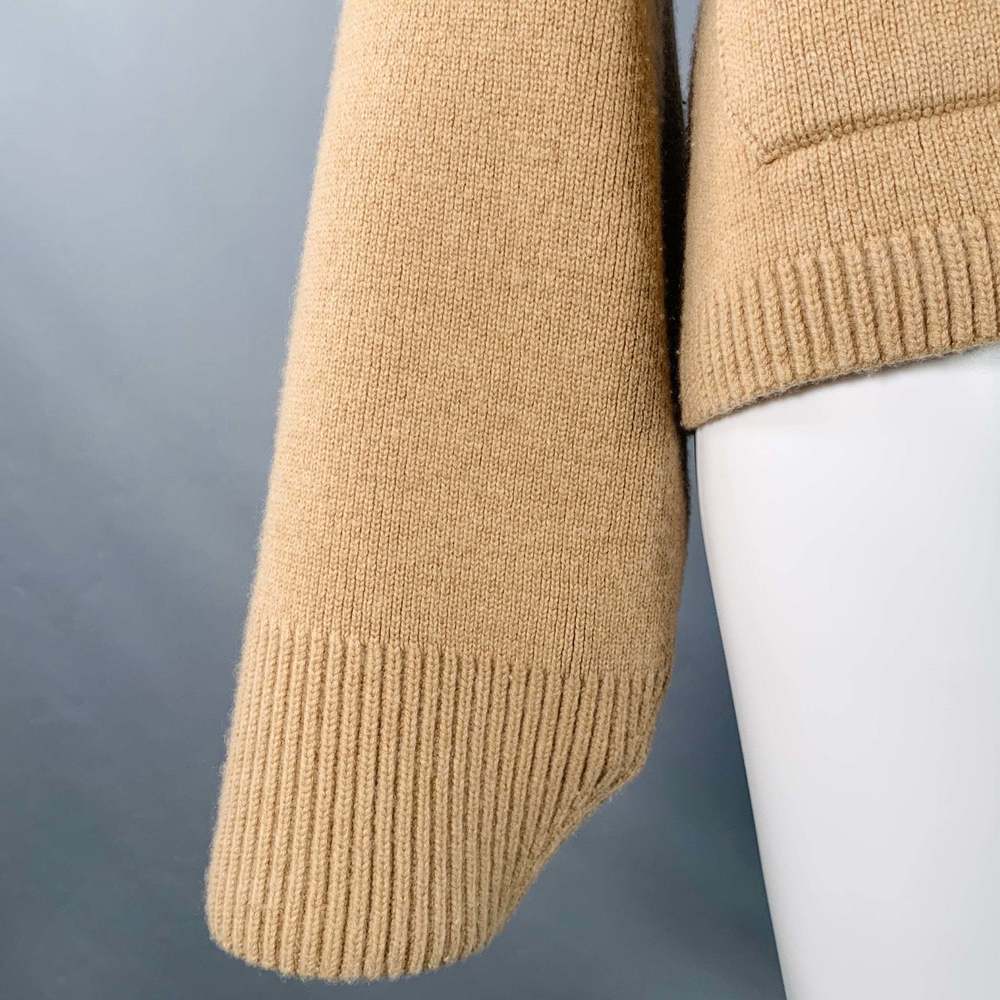 KHAITE Scarlet Beige Cashmere Two Pockets V-Neck Cardigan - Picture 2 of 6